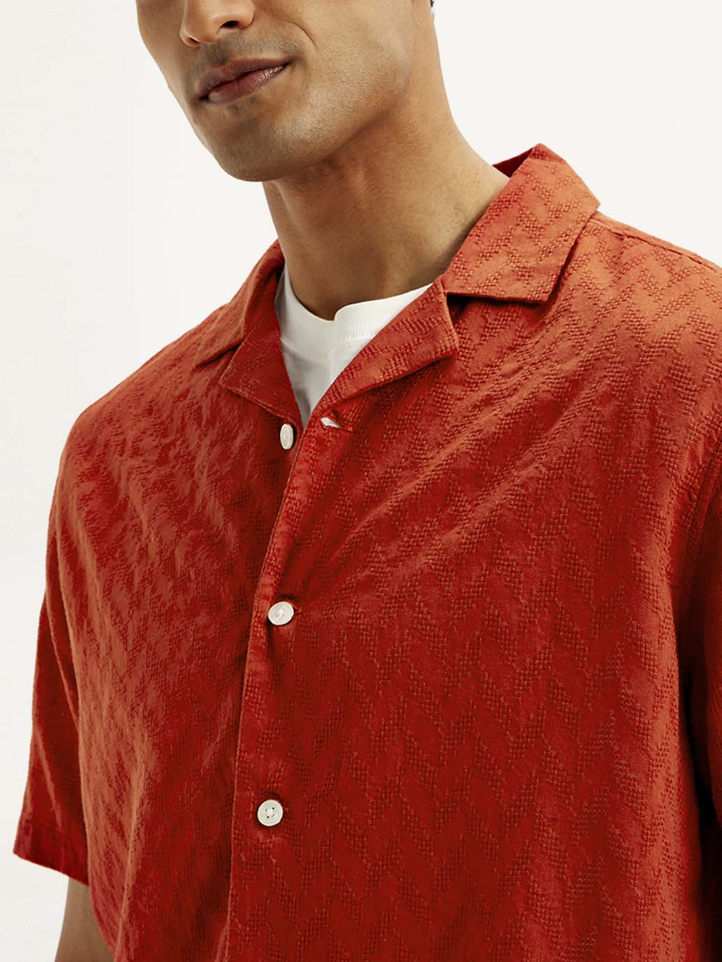 Men's Resort Collar Chevron Relaxed Fit Shirt - Detail View