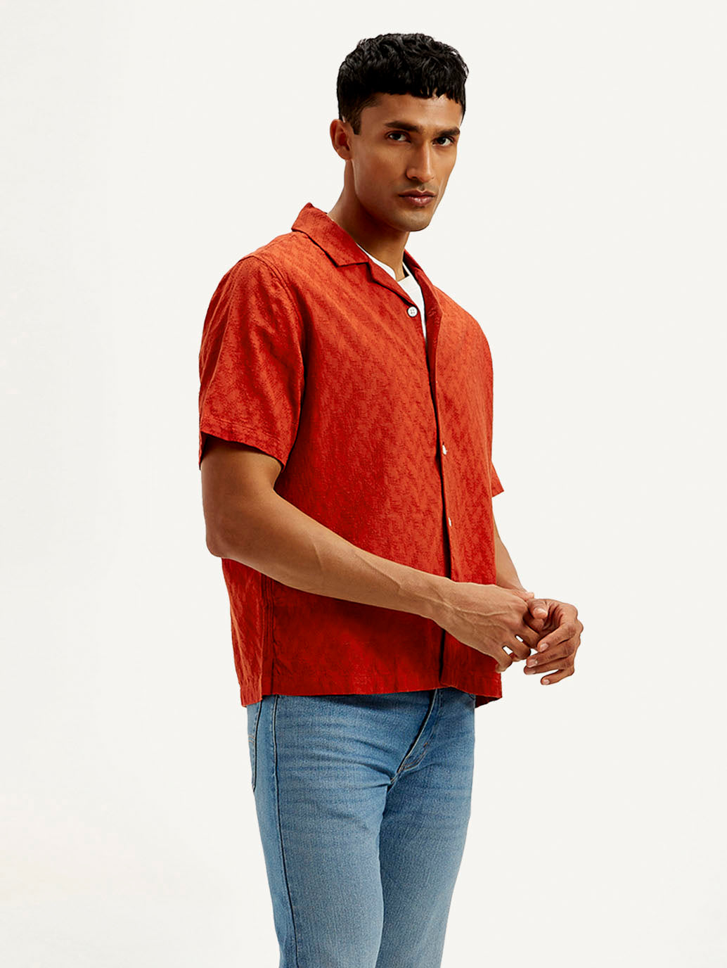 Men's Resort Collar Chevron Relaxed Fit Shirt - Side View
